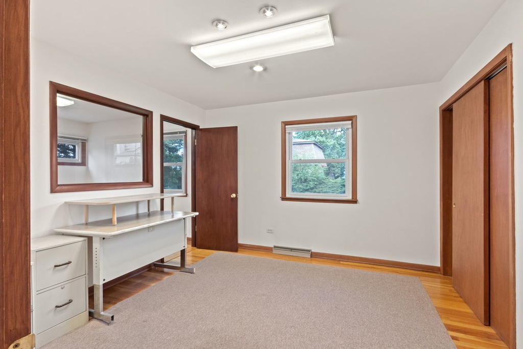 123 Ogden Avenue - Photo 3