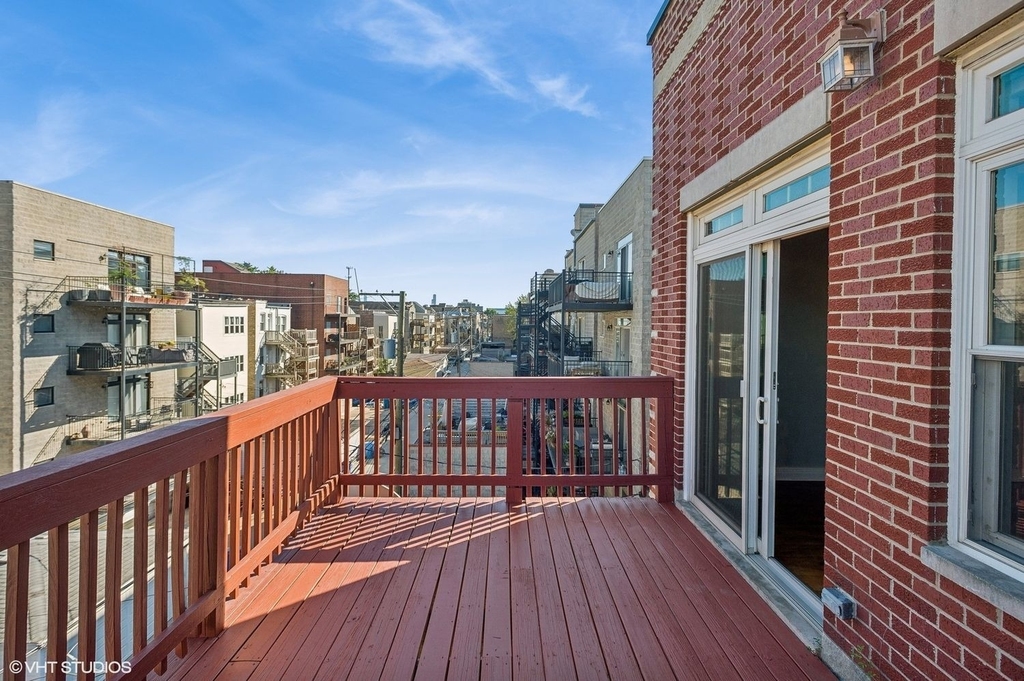 3755 N Wilton Avenue - Photo 10