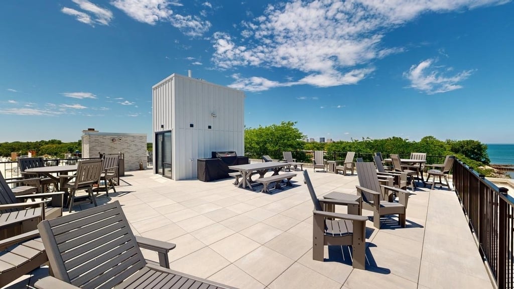 550 Sheridan Square - Photo 8