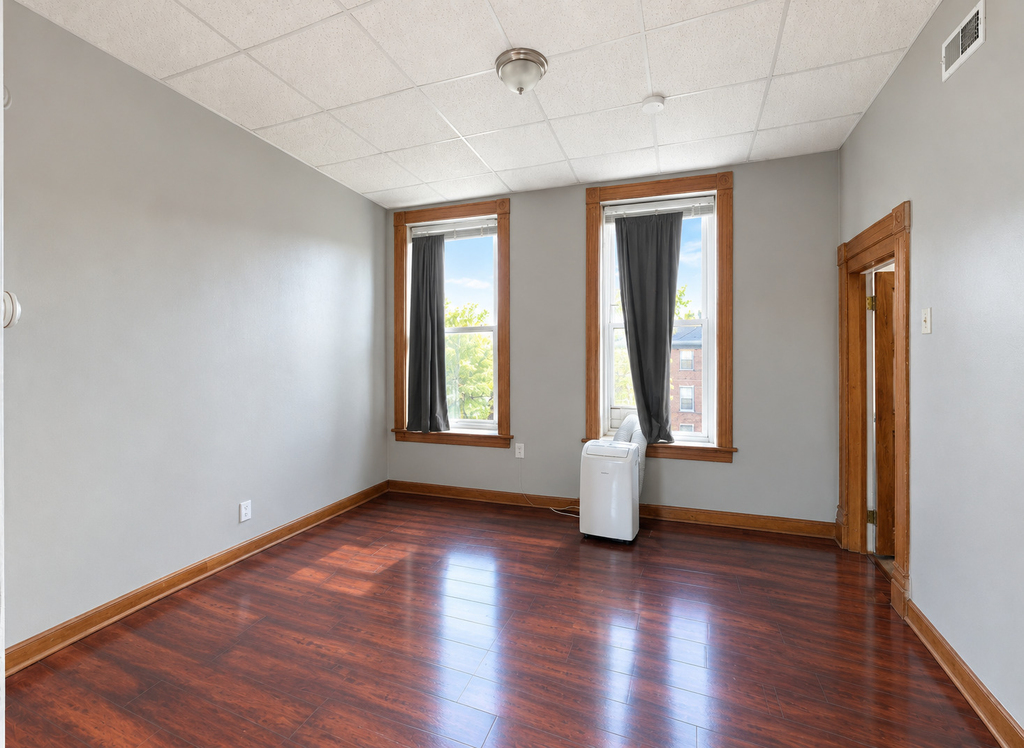 1854 S Ashland Avenue - Photo 4