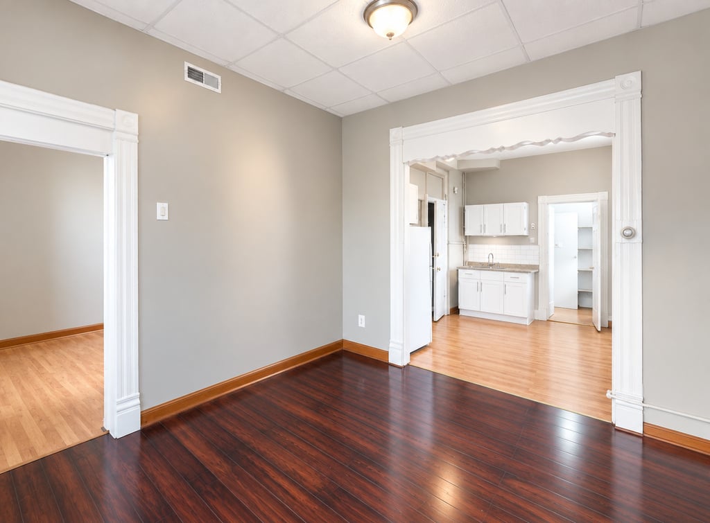 1854 S Ashland Avenue - Photo 3