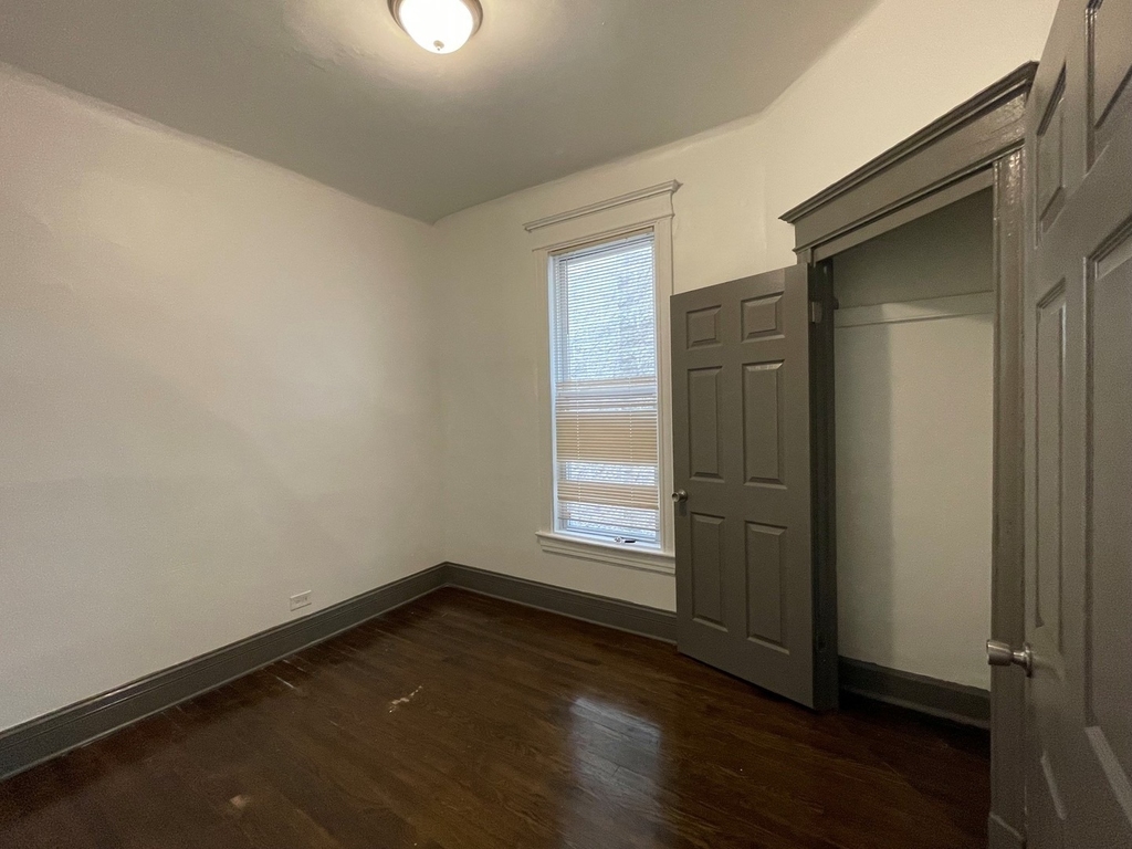 3044 W Jackson Boulevard - Photo 3