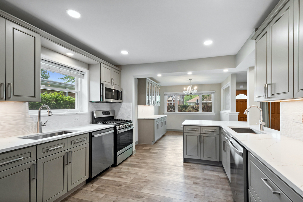 3001 W Chase Avenue - Photo 12