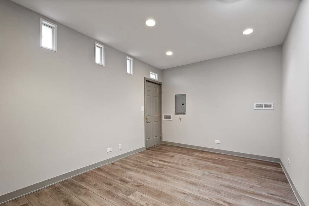 3001 W Chase Avenue - Photo 27