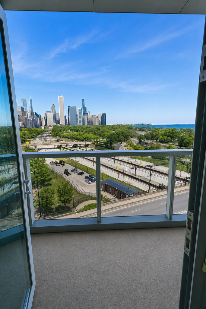 1201 S Prairie Avenue - Photo 1