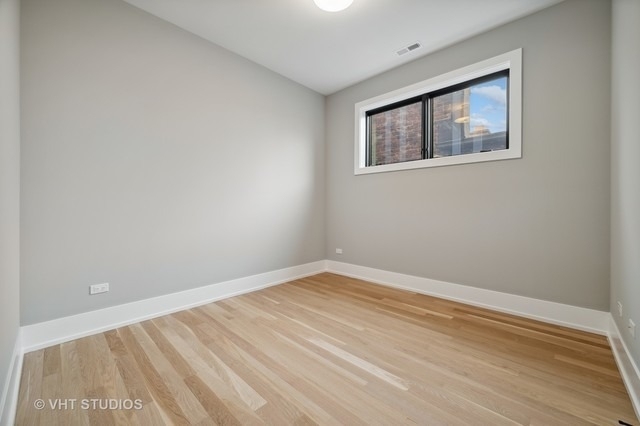 2614 W Chicago Avenue - Photo 12