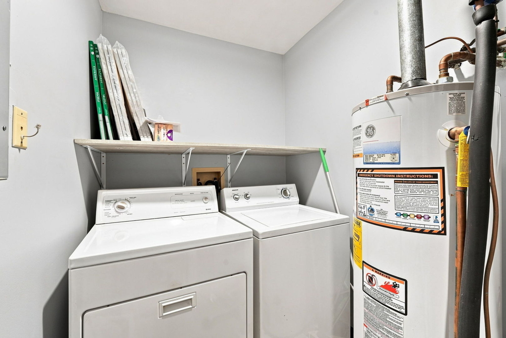 981 West Court - Photo 17