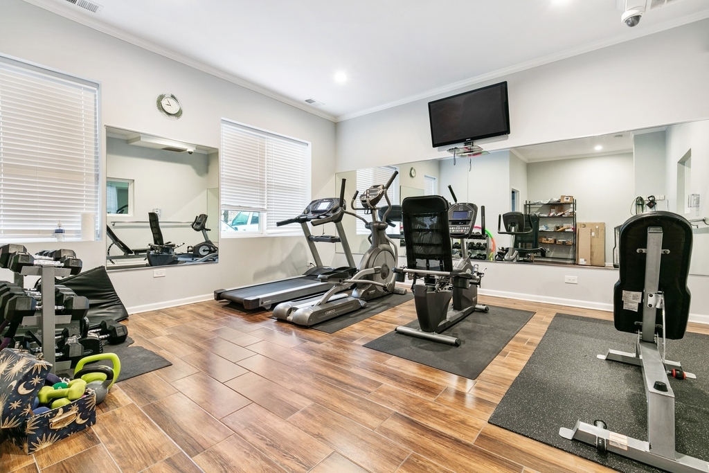 5860 N Kenmore Avenue - Photo 7