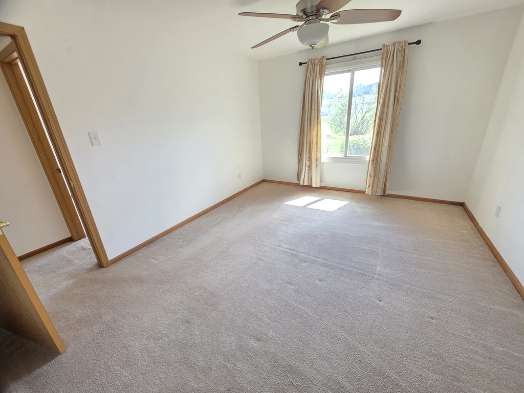 801 Brook Drive - Photo 3