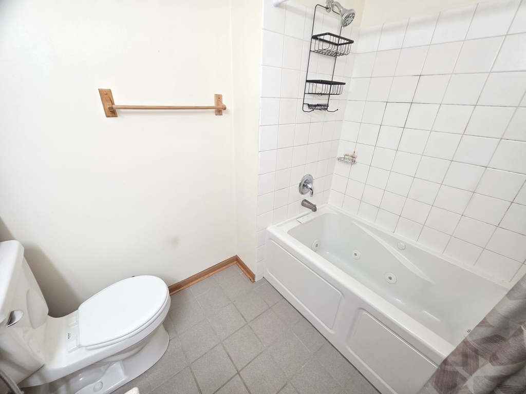 801 Brook Drive - Photo 5