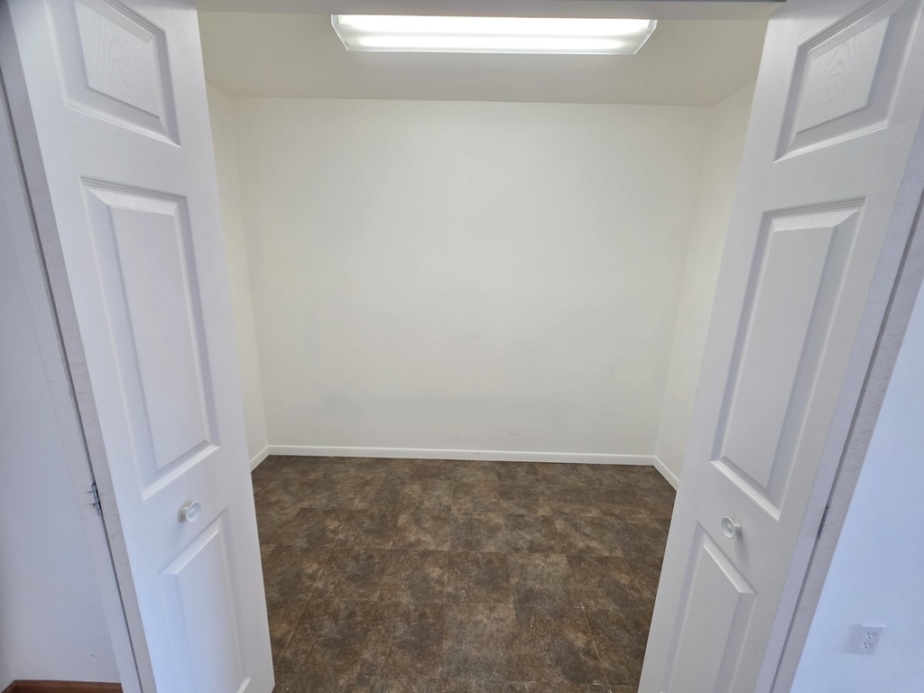 801 Brook Drive - Photo 9