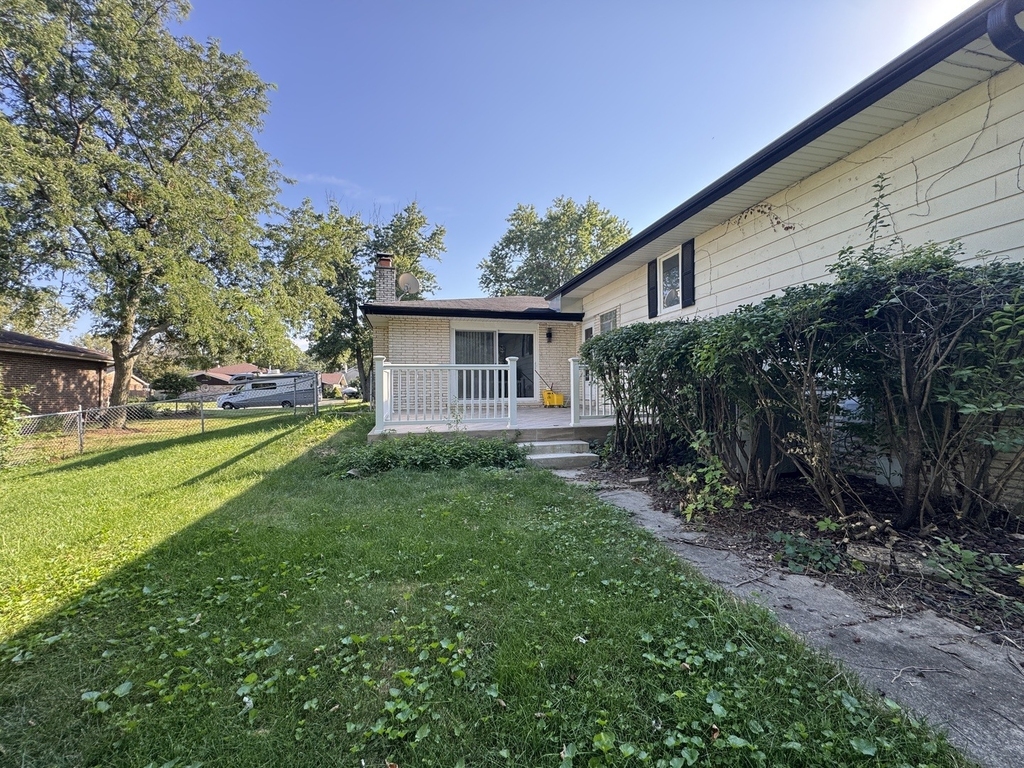 17w154 Terry Trail - Photo 29