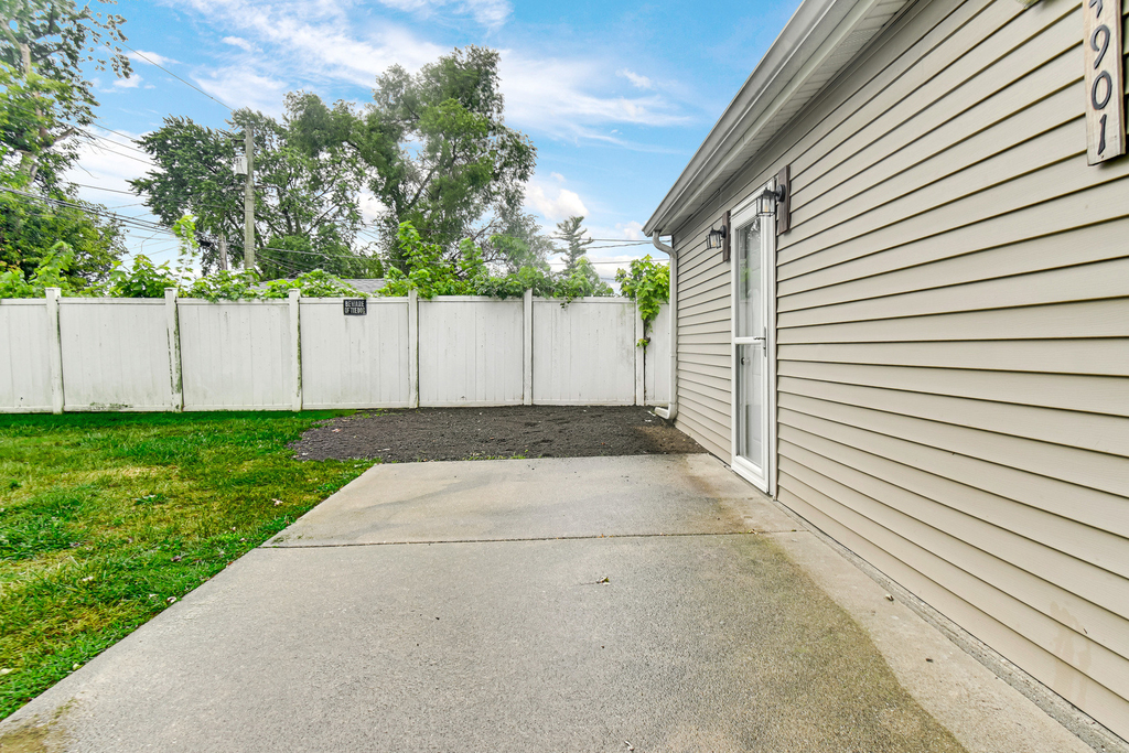 14901 Michigan Avenue - Photo 14