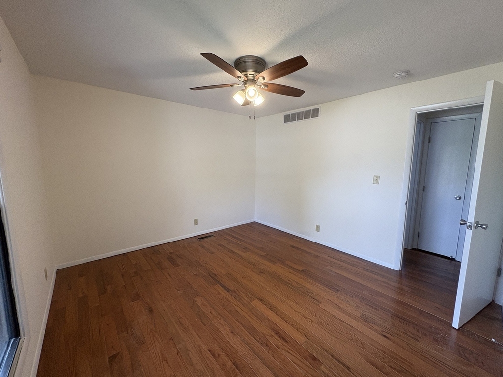 1901 Kenny Avenue - Photo 6