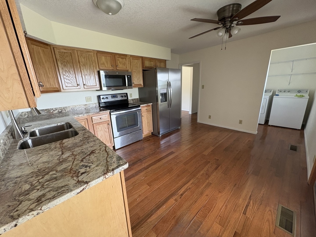 1901 Kenny Avenue - Photo 4