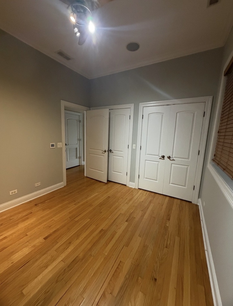 2903 W Irving Park Road - Photo 11