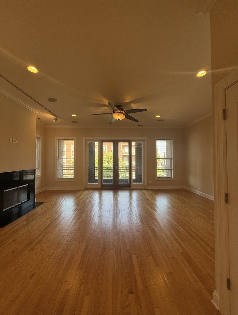 2903 W Irving Park Road - Photo 3