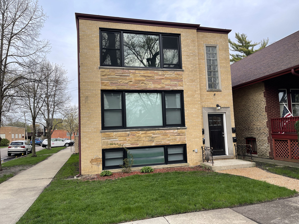 5259 N Leamington Avenue - Photo 0