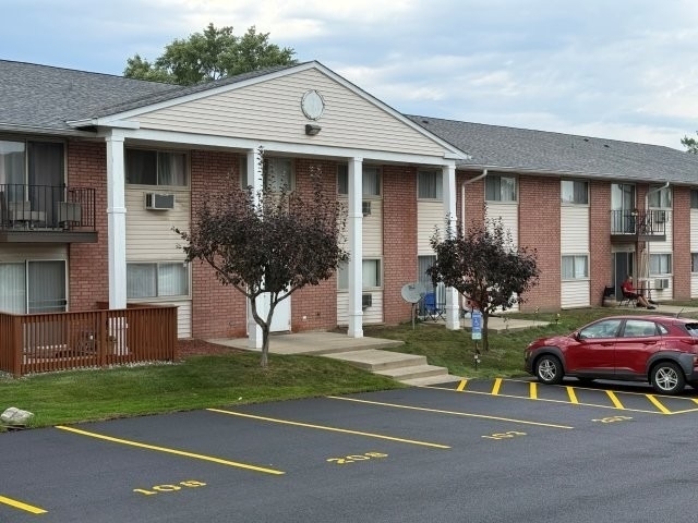 690 Marilyn Avenue - Photo 4