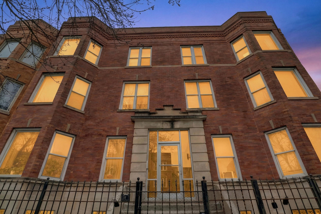 4622 S Calumet Avenue - Photo 0