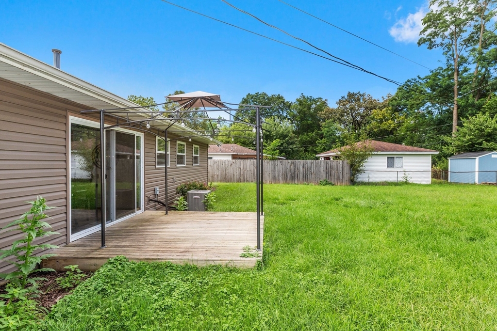2302 Manor Lane - Photo 25