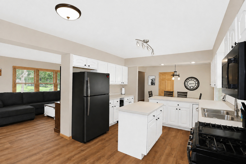 2302 Manor Lane - Photo 8