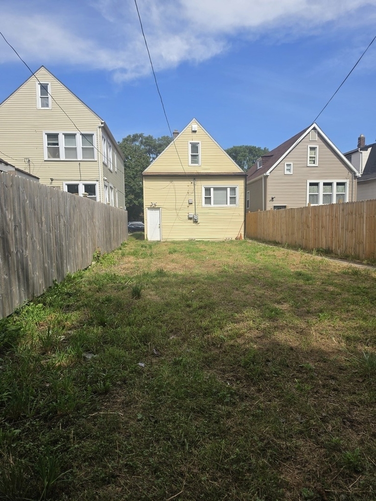 309 E 120th Place - Photo 10