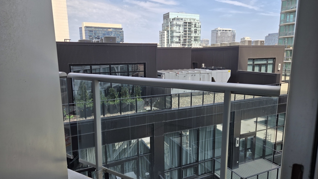 510 W Erie Street - Photo 5