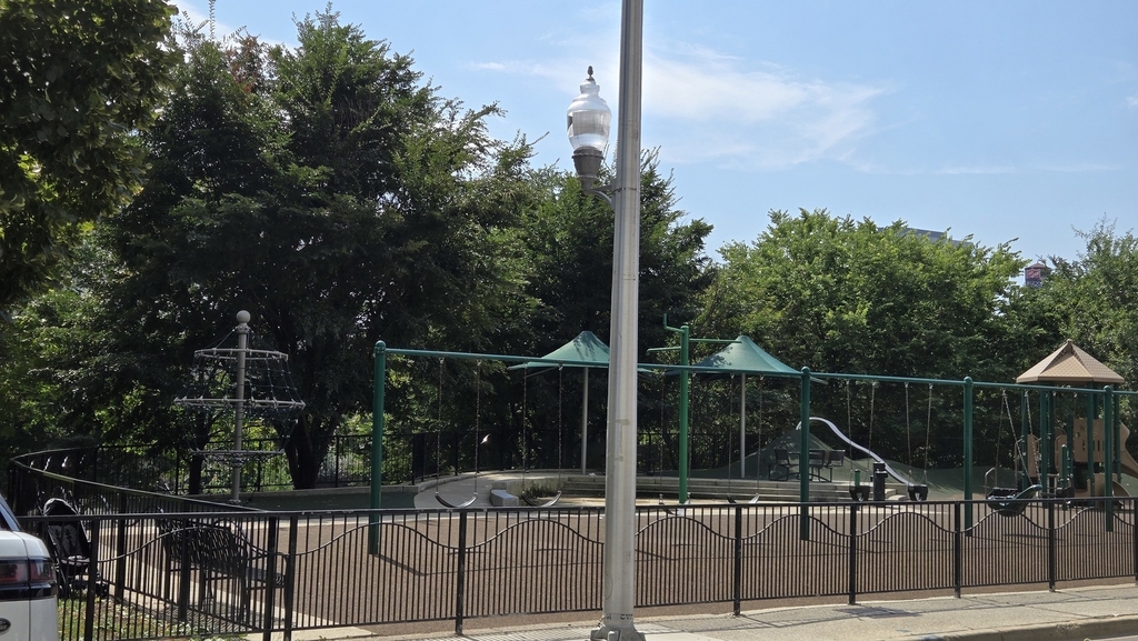 510 W Erie Street - Photo 18