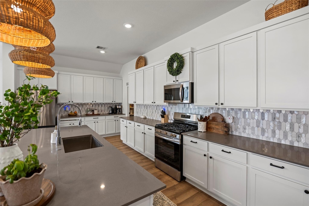 29003 Spicewood Valley Drive - Photo 9