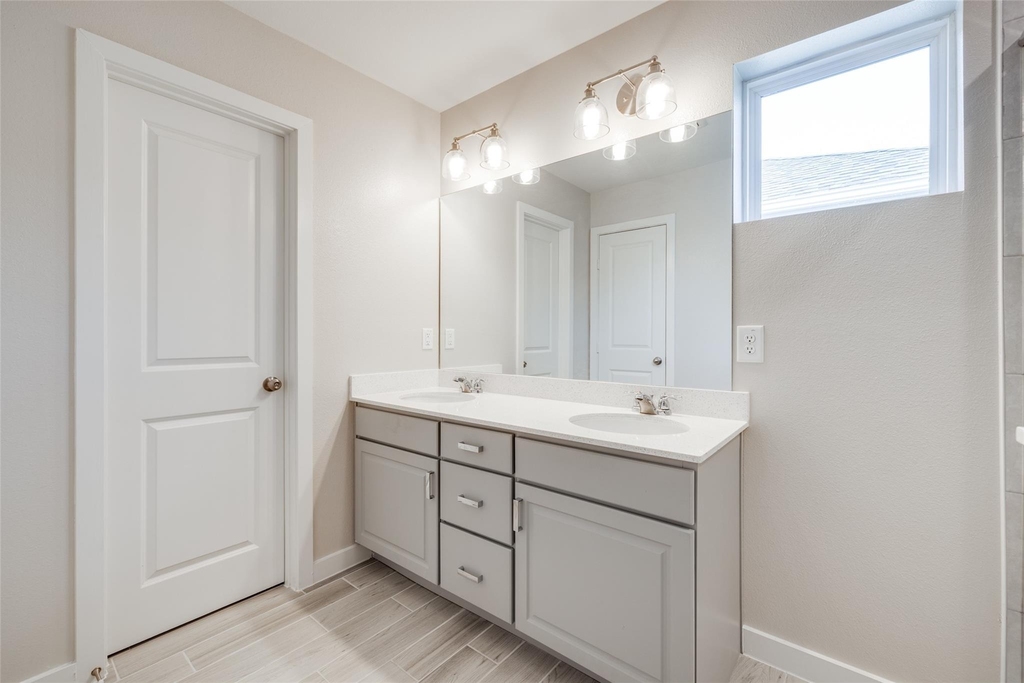 1539 Revolution Way - Photo 32