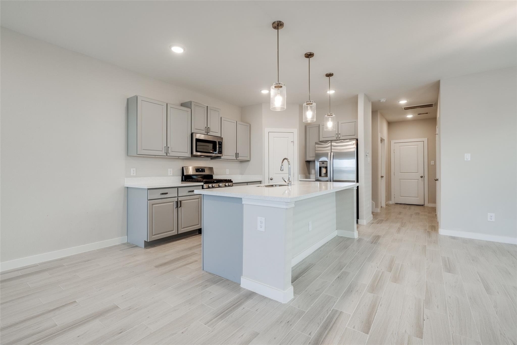 1539 Revolution Way - Photo 9