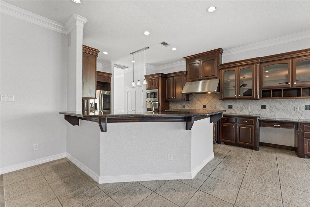 98 Victoria Drive W - Photo 13