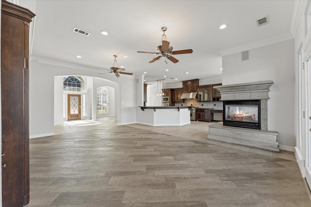 98 Victoria Drive W - Photo 17