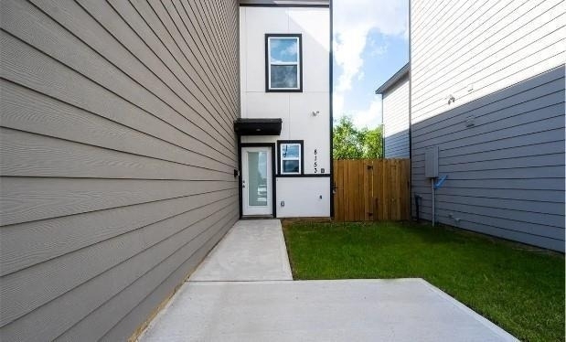 8153 Tate Street - Photo 10