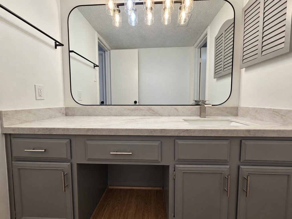 8167 Sands Point Drive - Photo 4