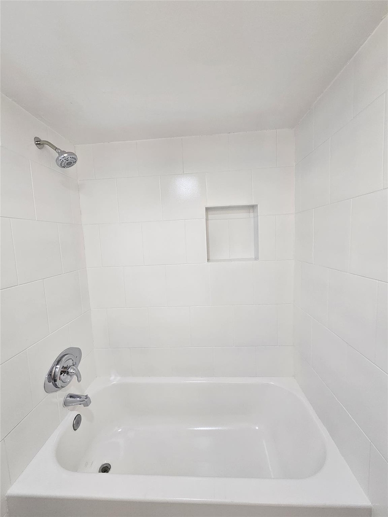 8167 Sands Point Drive - Photo 5