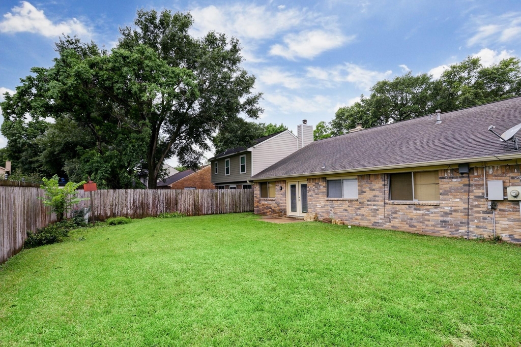 18163 Brooknoll Drive - Photo 11