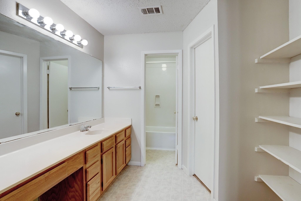 18163 Brooknoll Drive - Photo 7