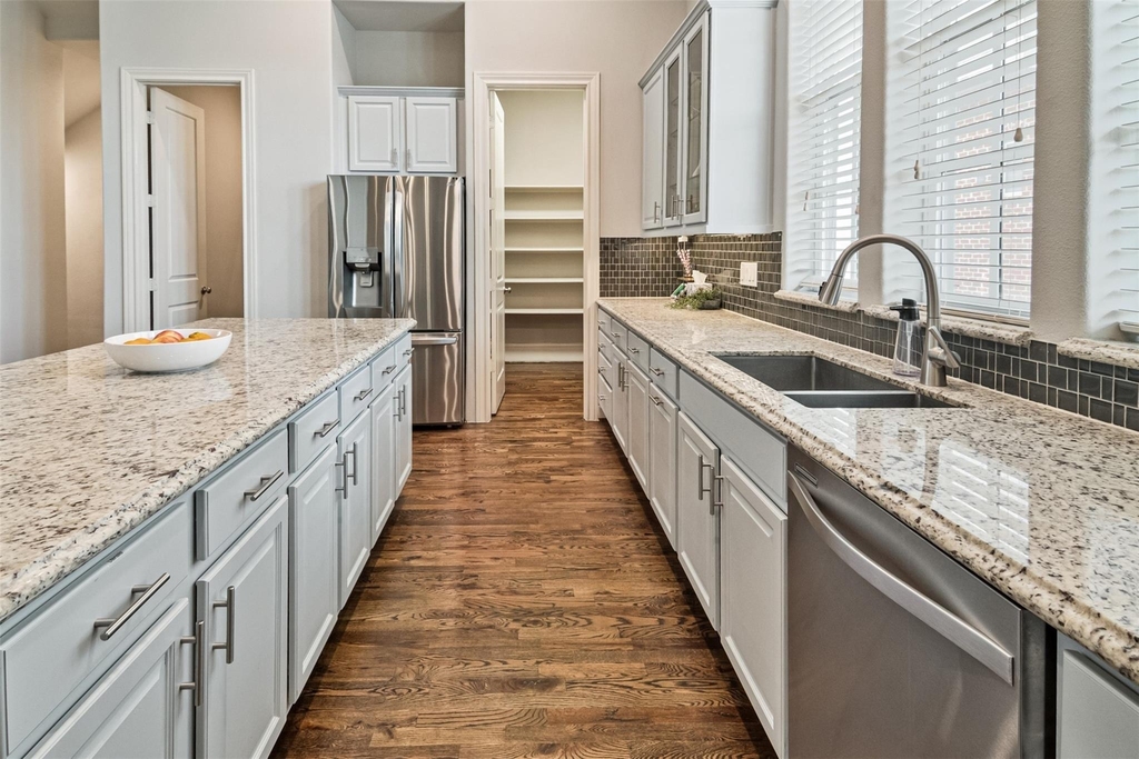 1847 Edwards Street - Photo 12