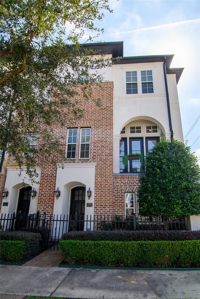 1847 Edwards Street - Photo 1