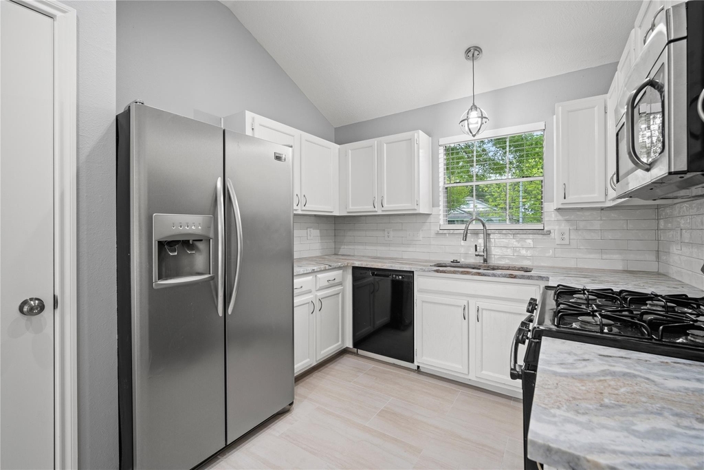 23418 Summer Pine Drive - Photo 4
