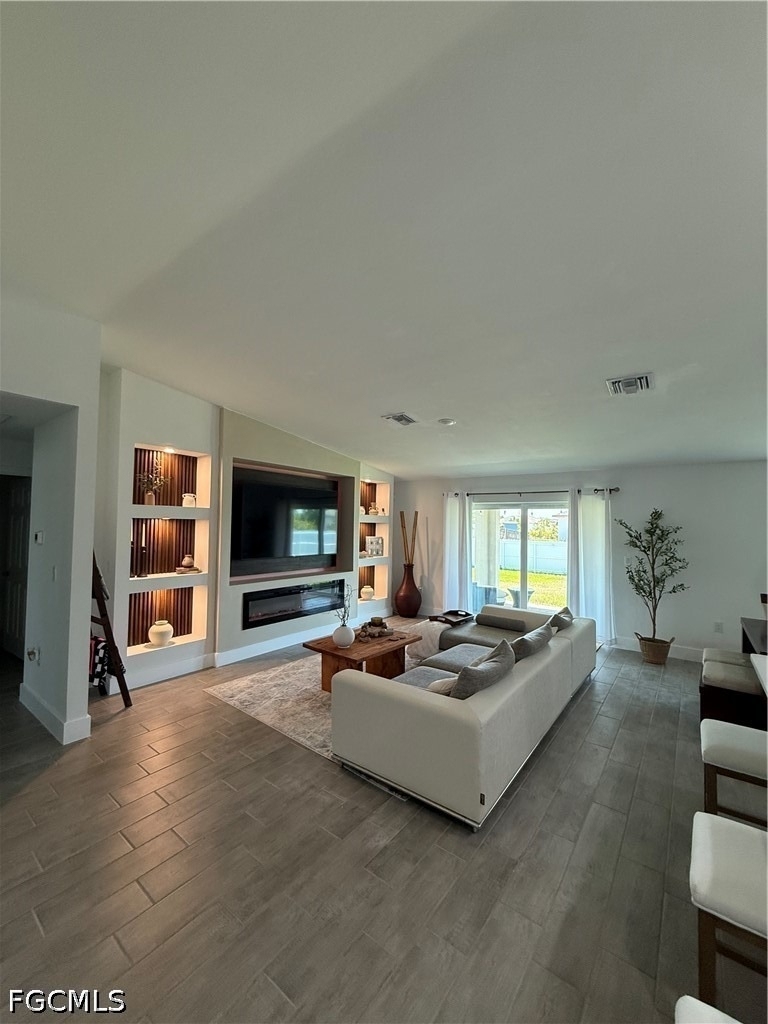 3605 11th Street Sw - Photo 1