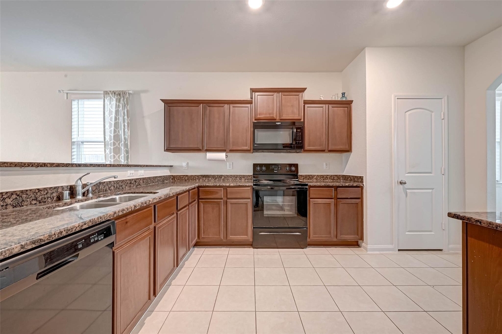 1306 Diamond Drape Drive - Photo 12