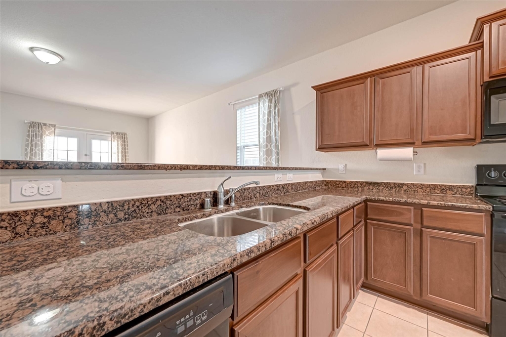1306 Diamond Drape Drive - Photo 11