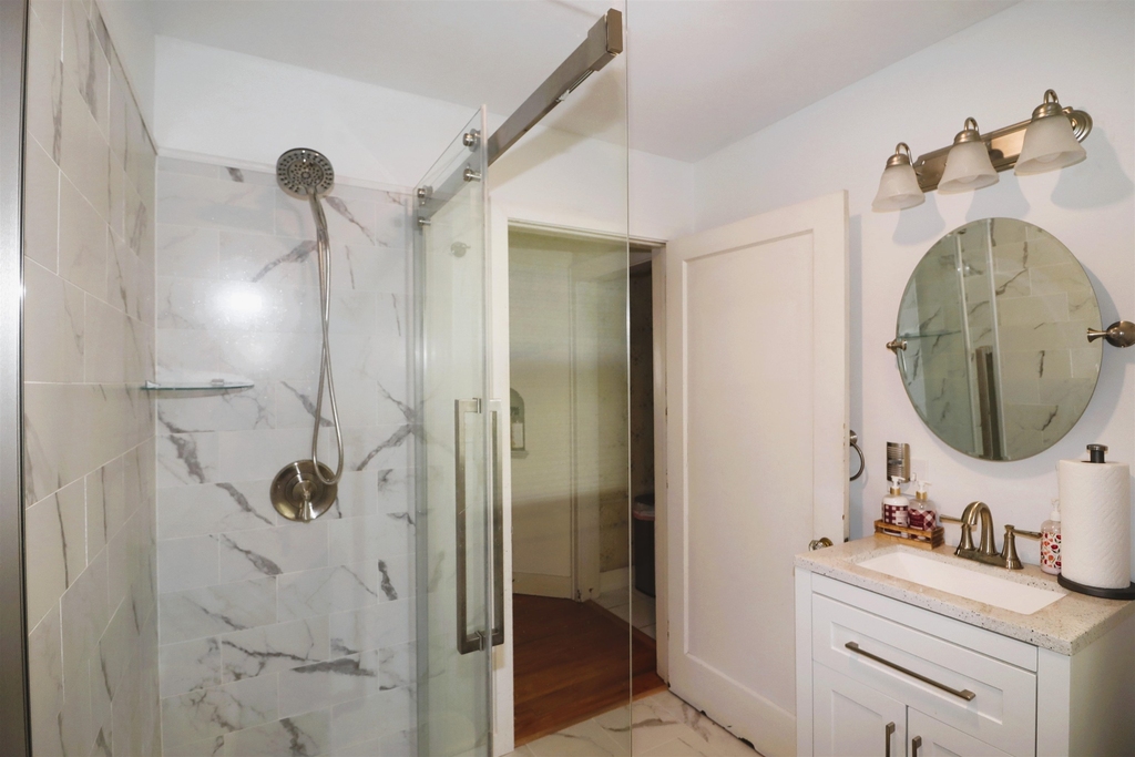 429 Main - Photo 13