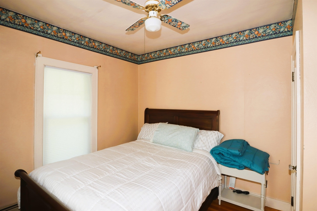 429 Main - Photo 14