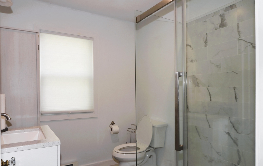 429 Main - Photo 12