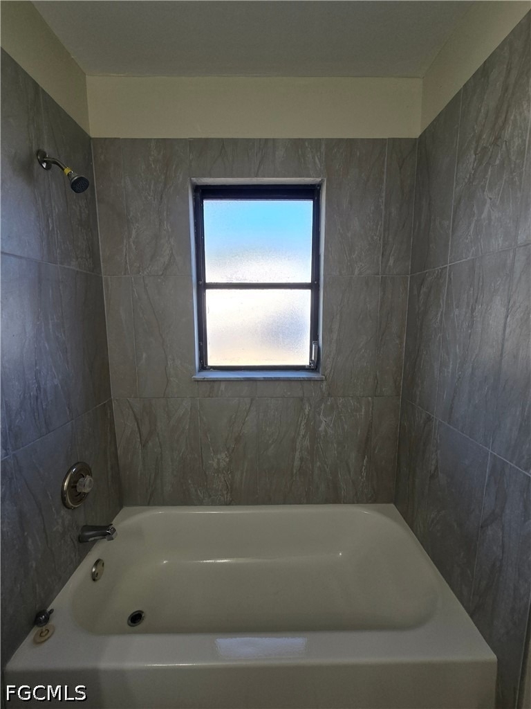 4803 Triton Court E - Photo 14