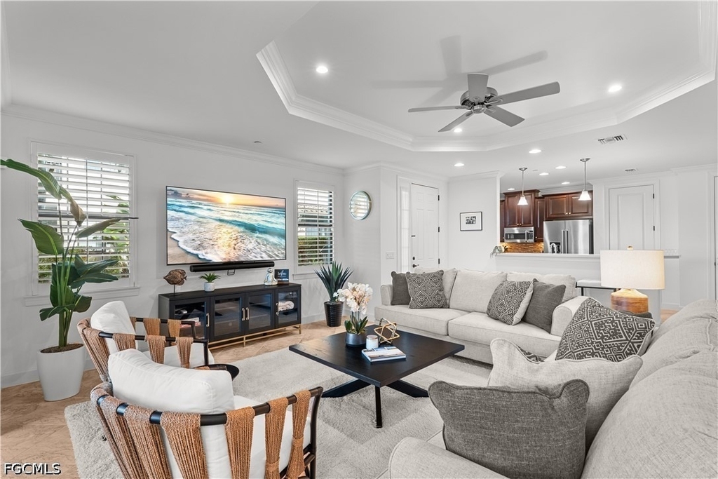 8760 Bellano Court - Photo 8